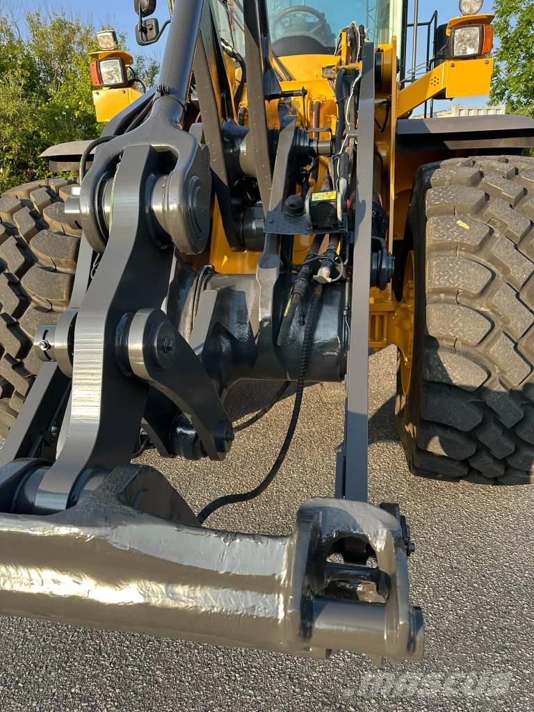 Volvo L120g 輪胎式裝載機