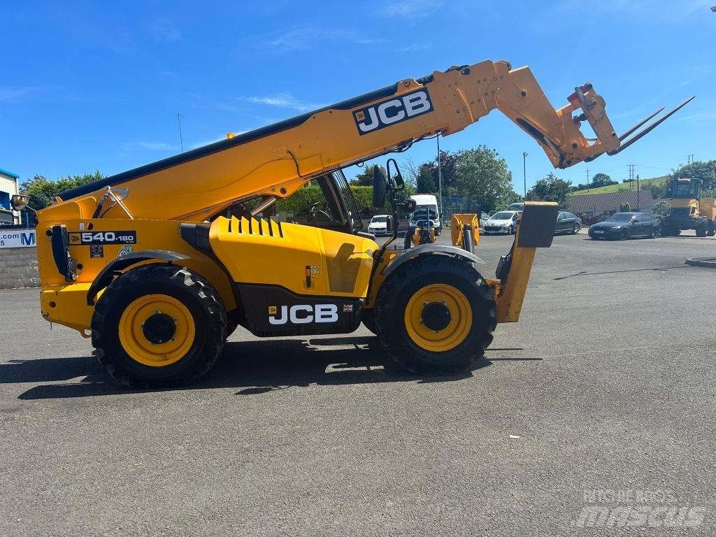 JCB 540-180 伸縮臂操作車
