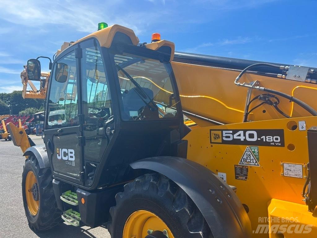 JCB 540-180 伸縮臂操作車