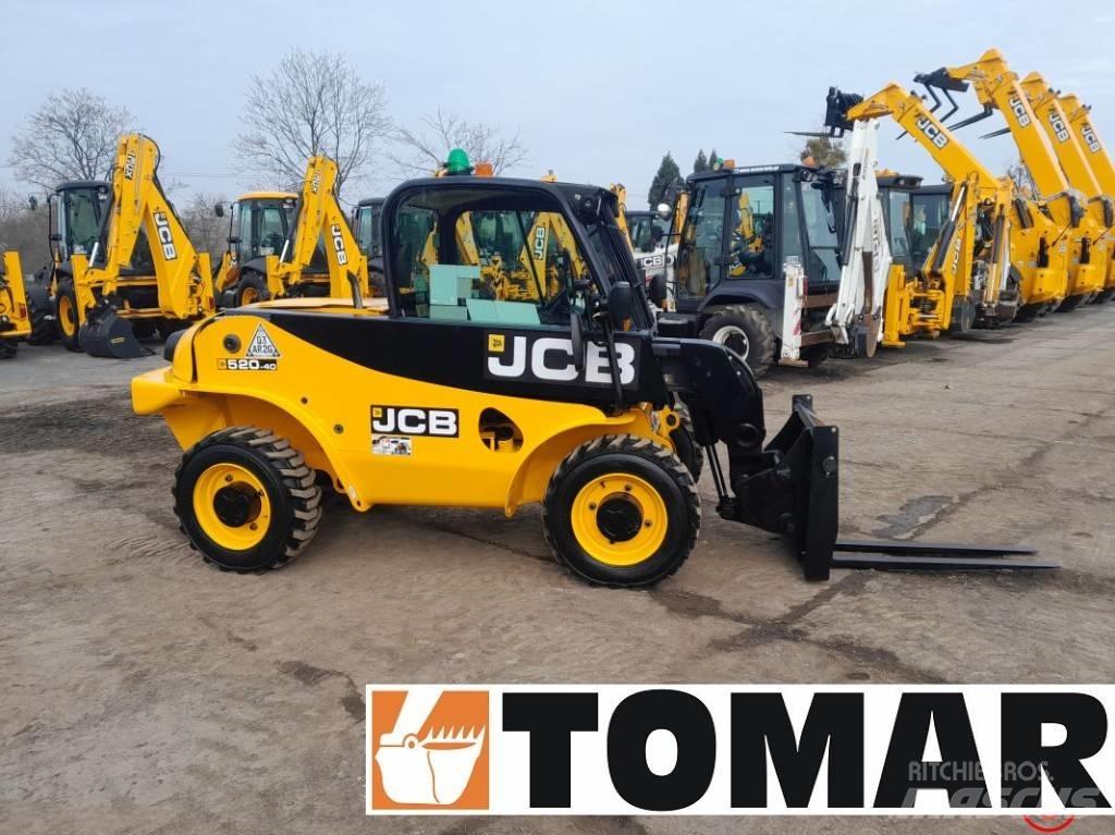 JCB 520-40 伸縮臂操作車
