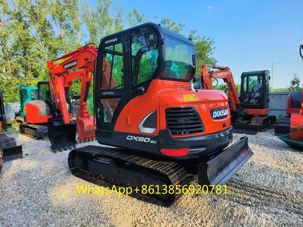 Doosan DX 60 小型挖土機/掘鑿機<7t(小型挖掘機)
