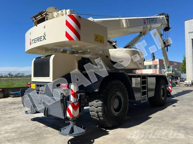 Terex Quadstar 1075L 越野起重機