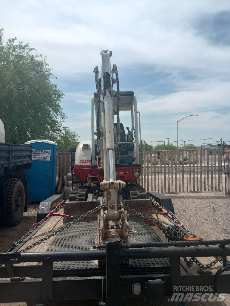 Takeuchi TB230RA 鑽孔設備配件和備件
