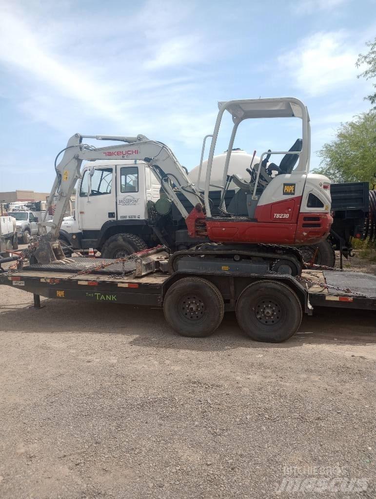 Takeuchi TB230RA 鑽孔設備配件和備件