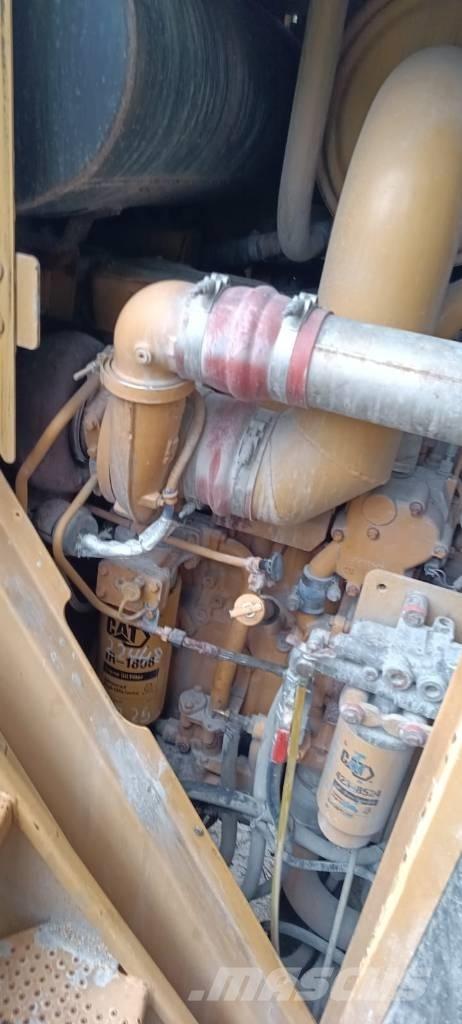 CAT 988H 輪胎式裝載機