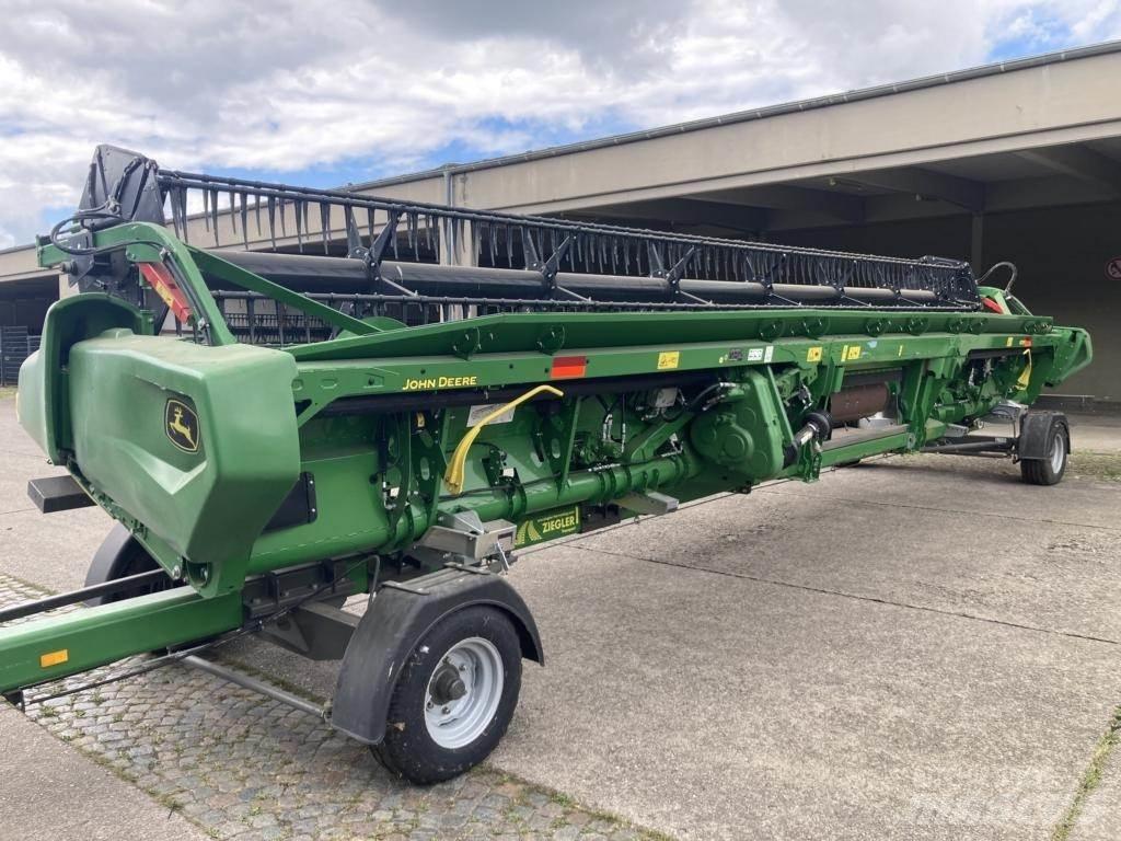 John Deere RD35F 收穫機頭