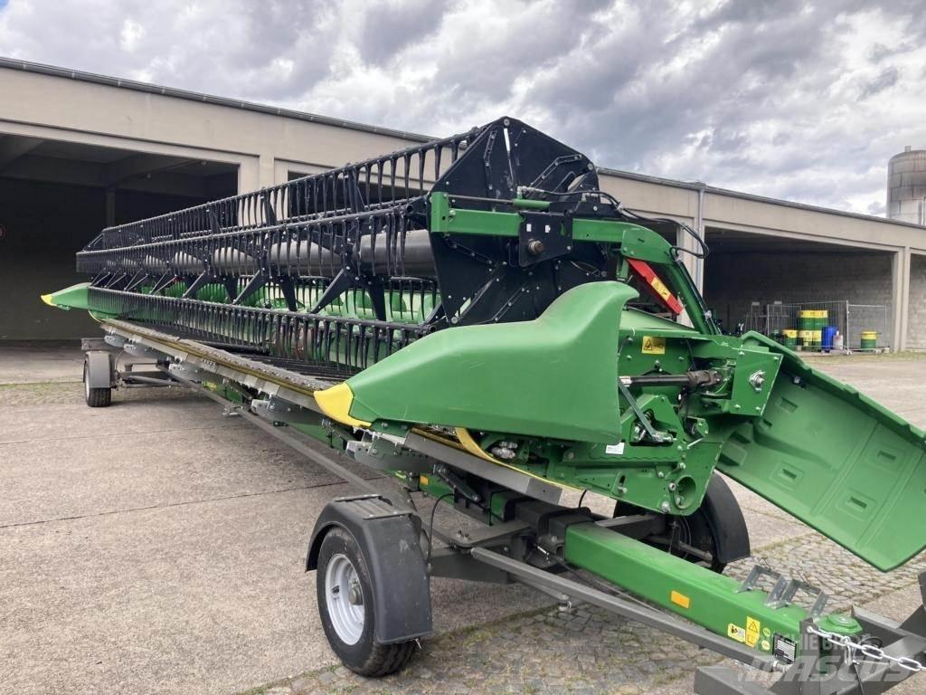 John Deere RD35F 收穫機頭
