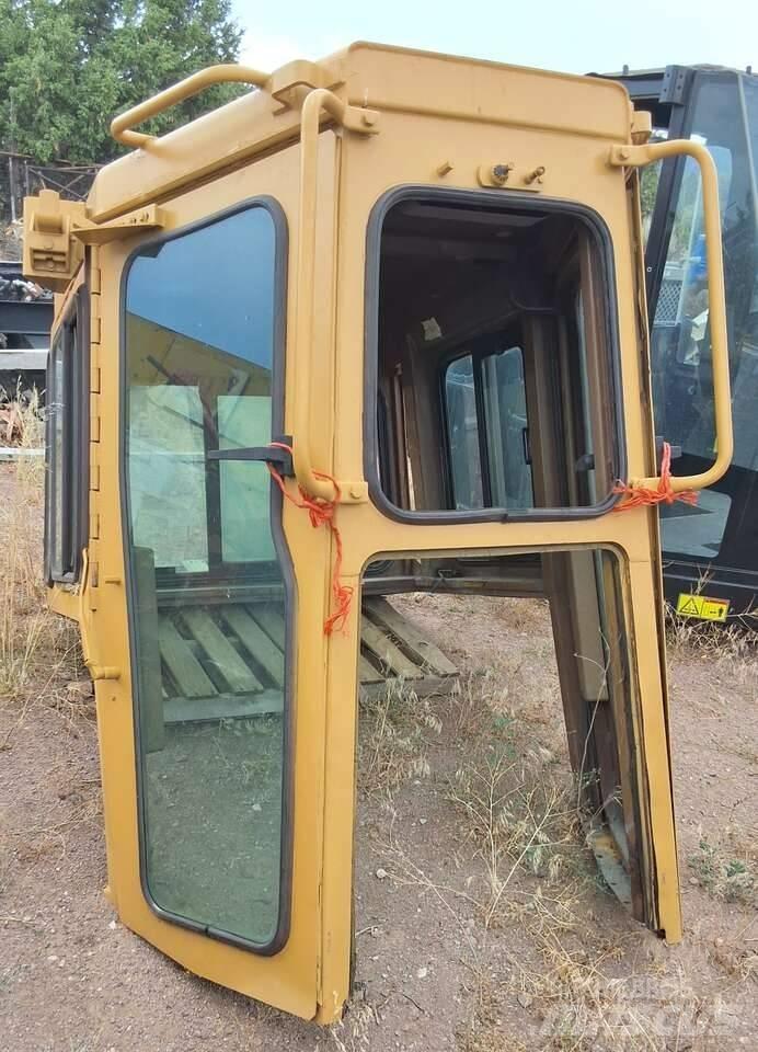 CAT D 8 R 履帶推土機