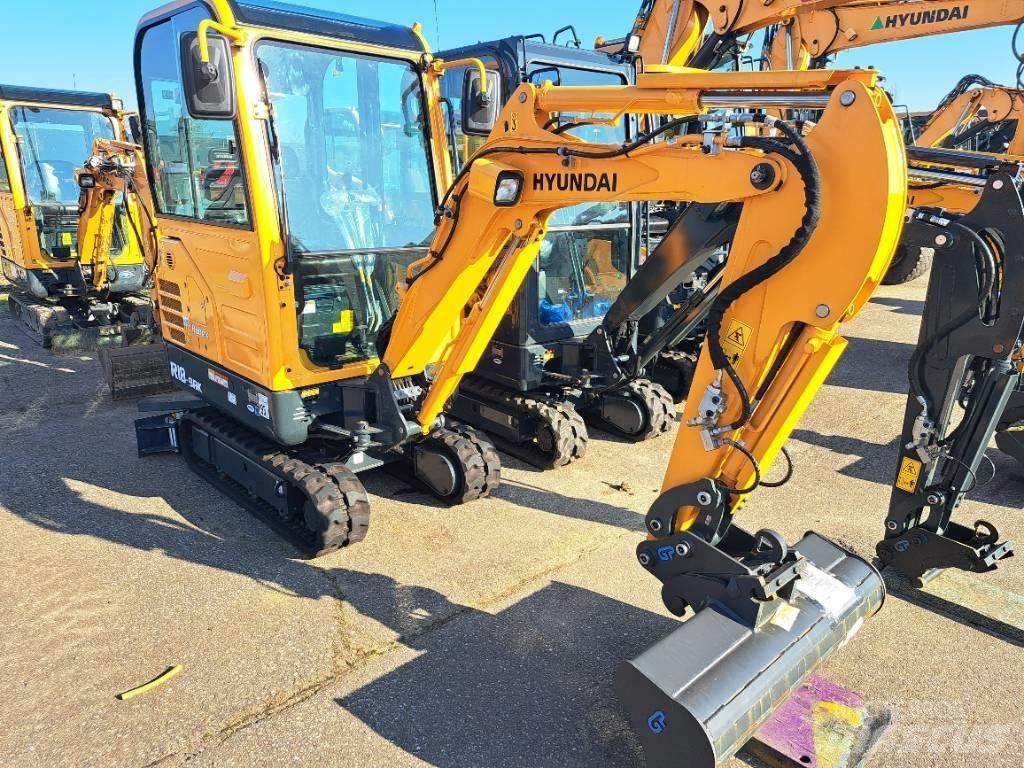 Hyundai R18-9AK 小型挖土機/掘鑿機<7t(小型挖掘機)