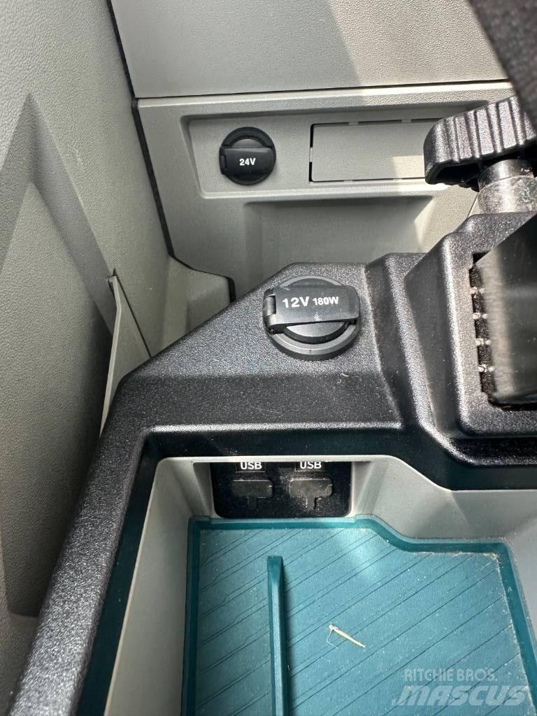 Volvo EC 230 履帶式 挖土機/掘鑿機/挖掘機