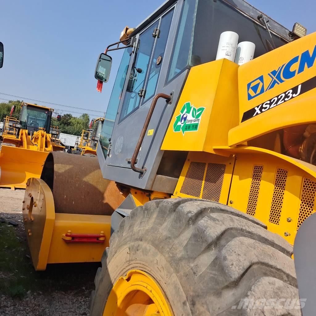 XCMG XS223J 單輪滾壓機