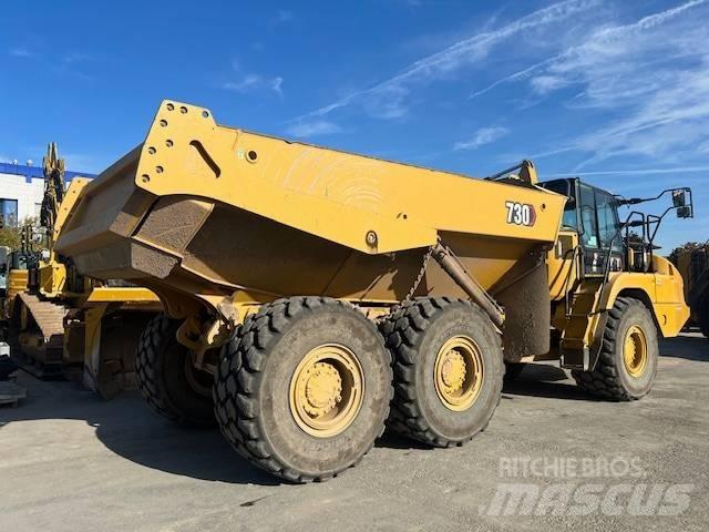 CAT 730 鉸接式起吊車