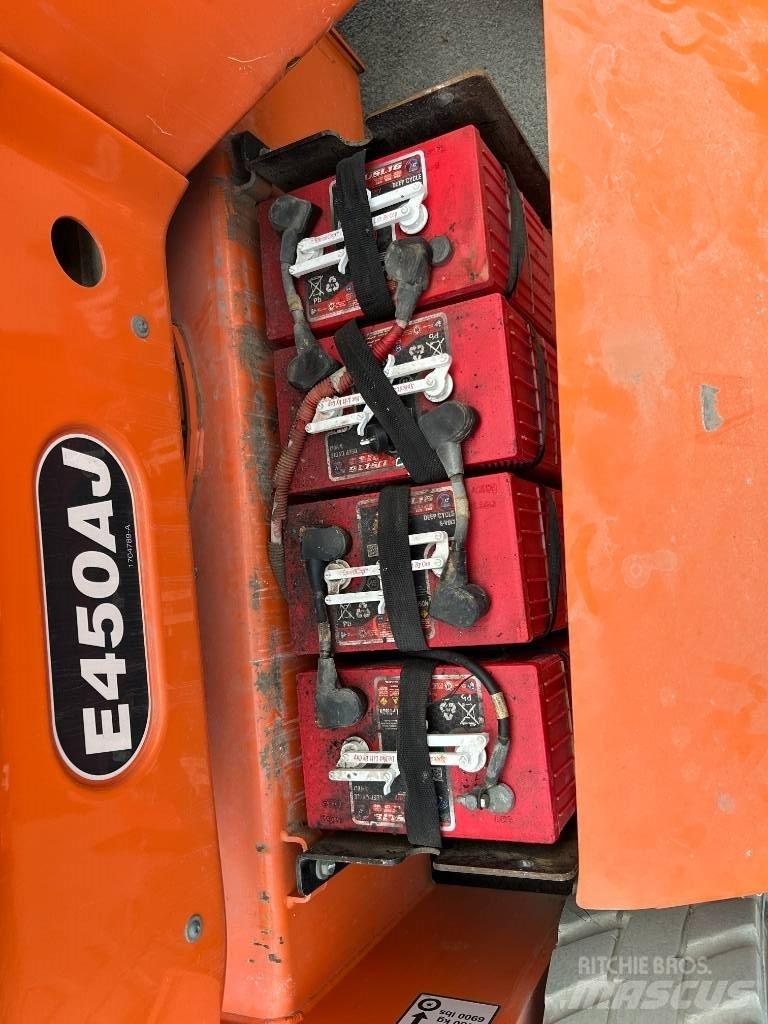 JLG E 450 AJ 曲臂高空作業車