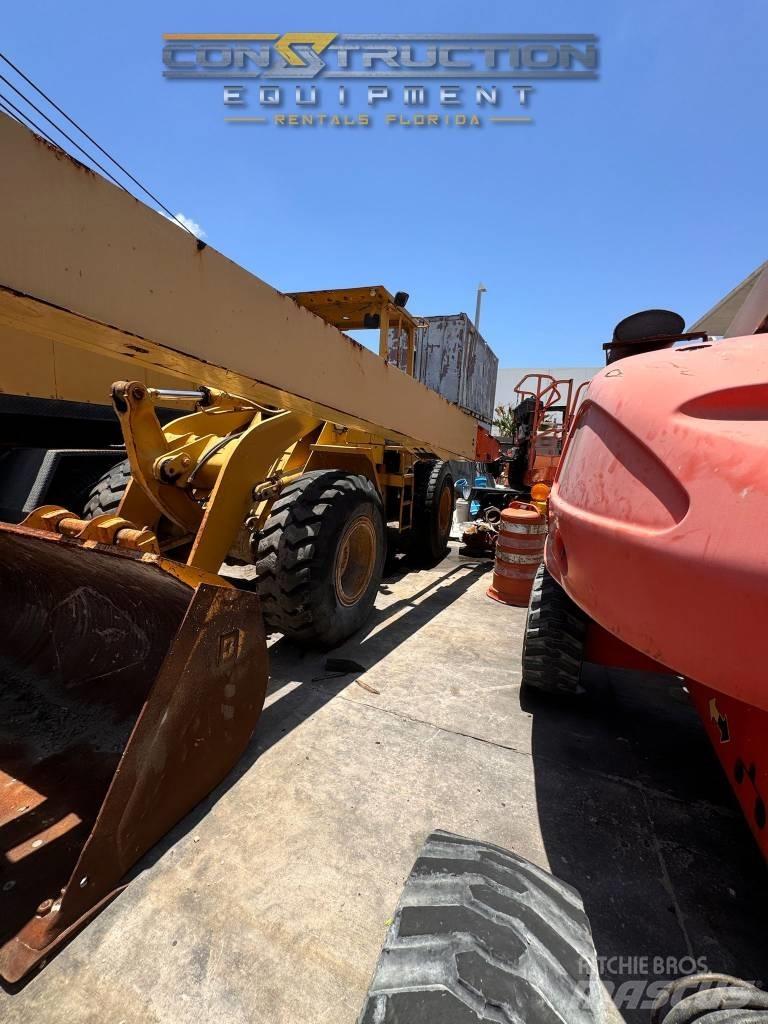 JLG 800 S 伸縮臂高空作業車