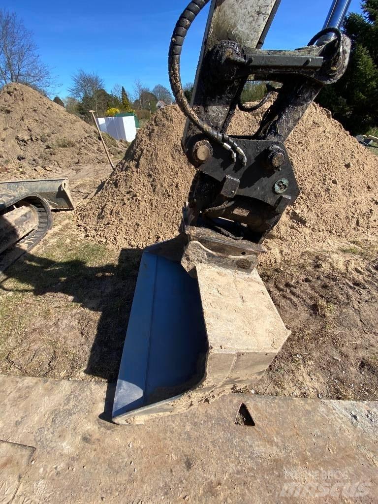 Takeuchi TB290-2 小型挖土機/掘鑿機<7t(小型挖掘機)