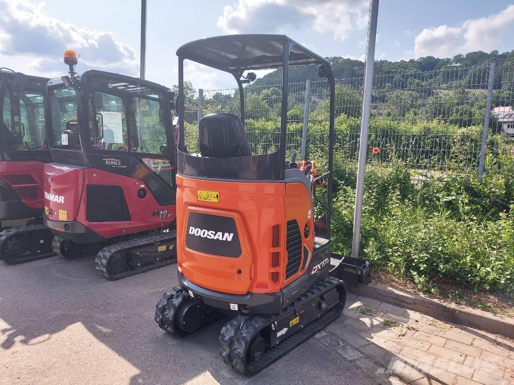 Doosan DX 17 小型挖土機/掘鑿機<7t(小型挖掘機)