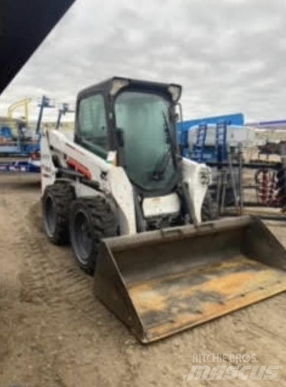 Bobcat S550 滑移轉向裝載機