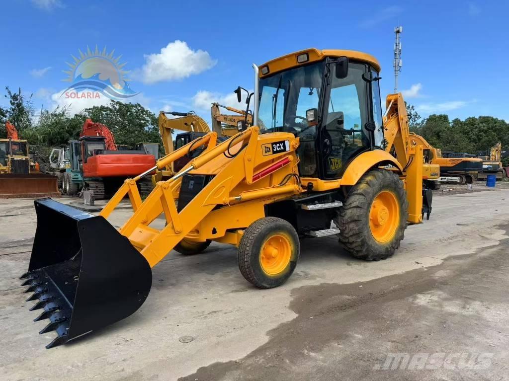 JCB 3CX 反鏟裝載機