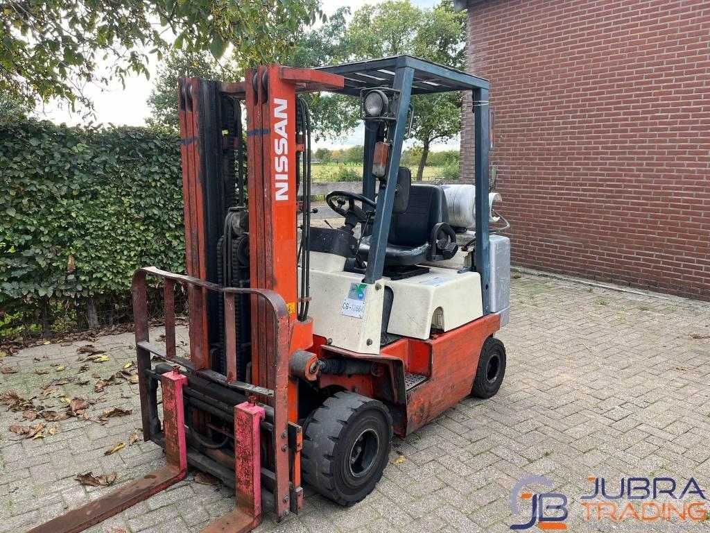 Nissan APJ02A25PU 液化石油氣LPG卡車