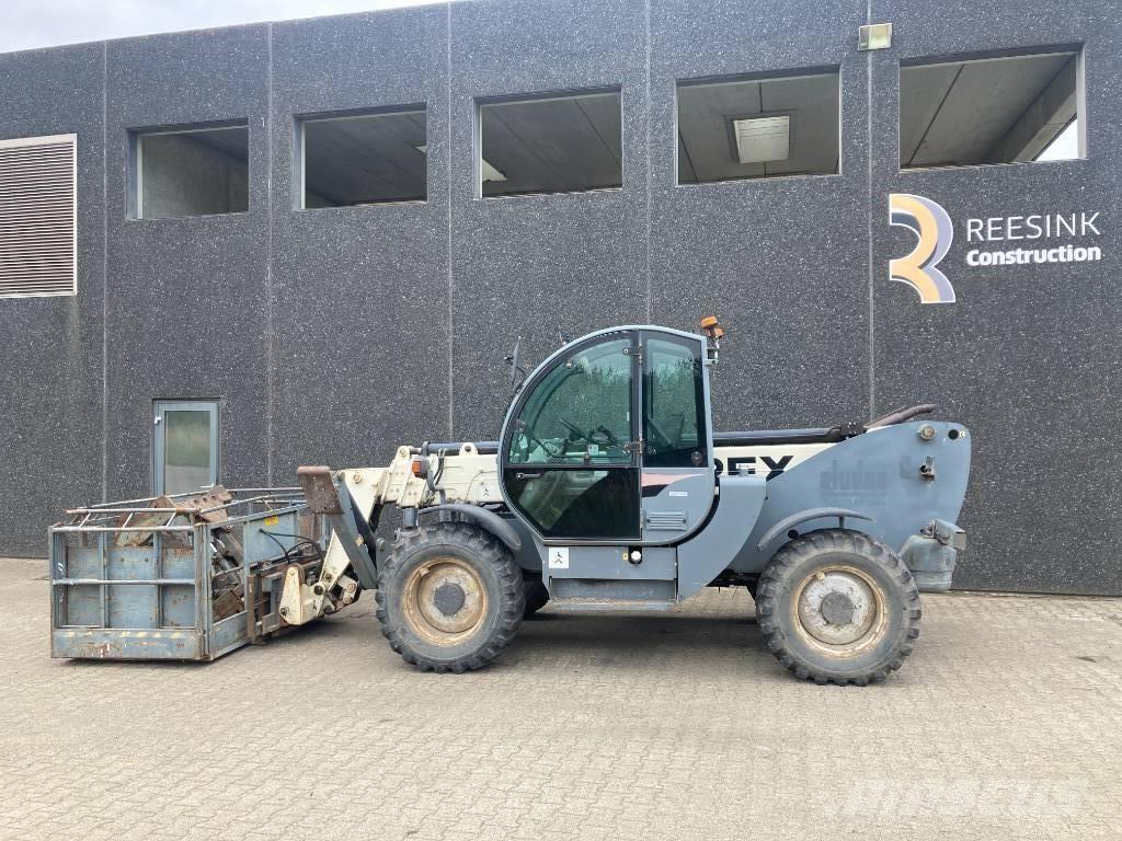 Terex 3713 伸縮臂操作車