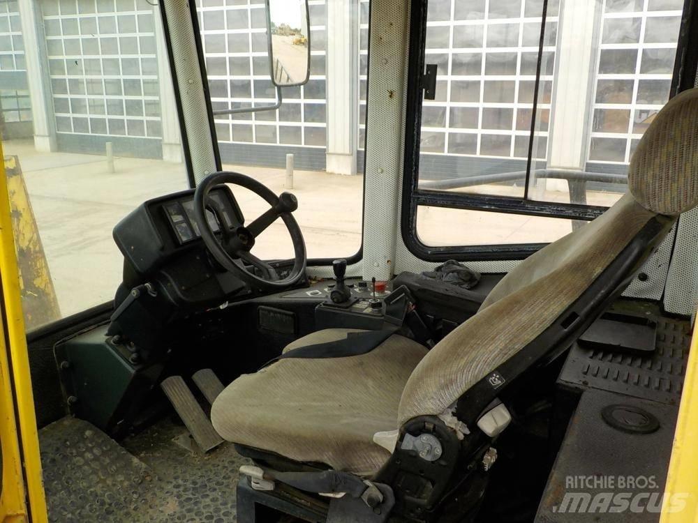 Bomag BC 671 RB 廢棄物壓實機