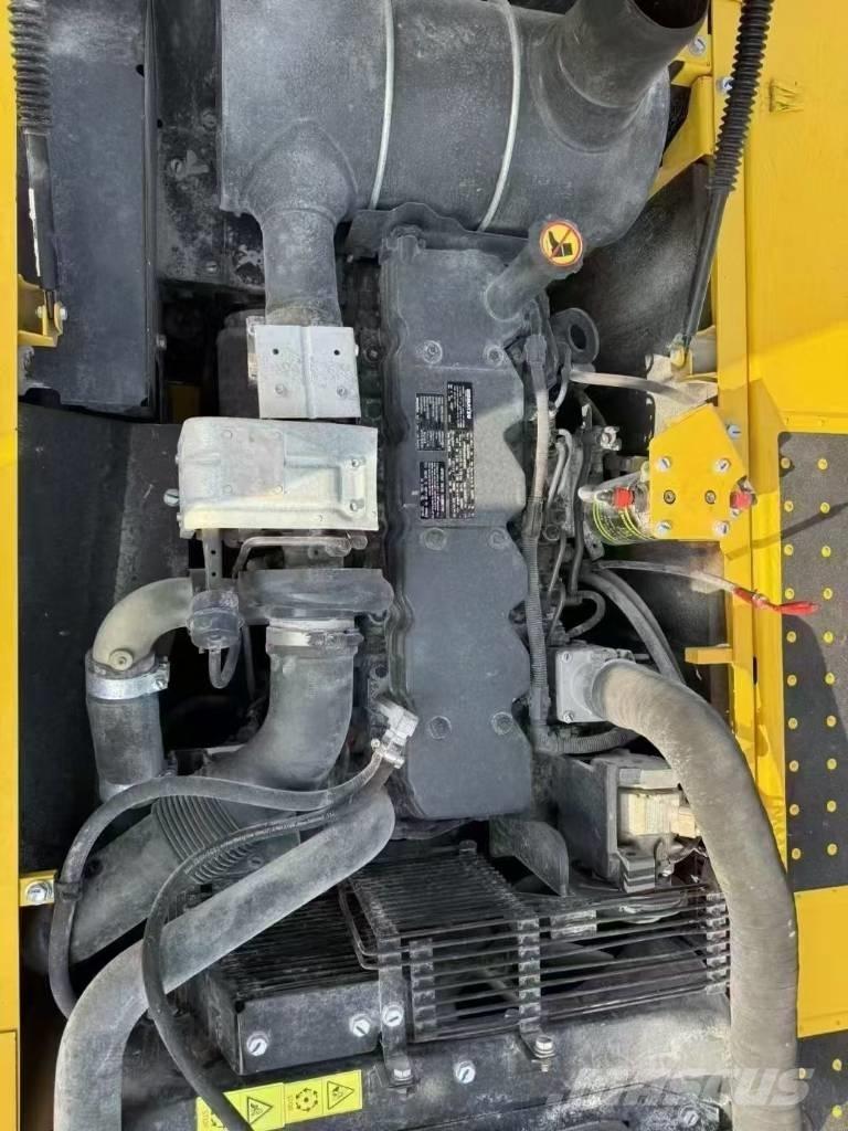 Komatsu PC 220 履帶式 挖土機/掘鑿機/挖掘機
