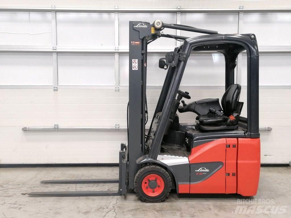 Linde E12-02 電動堆高機