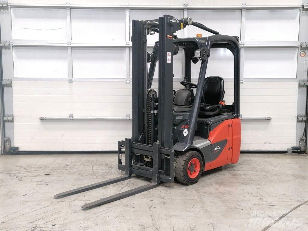 Linde E12-02 電動堆高機