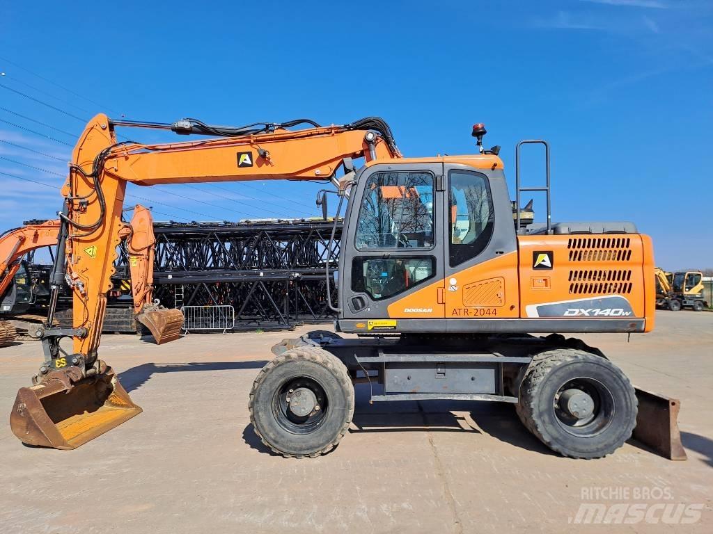 Doosan DX140W-5 旋轉式挖土機/掘鑿機/挖掘機