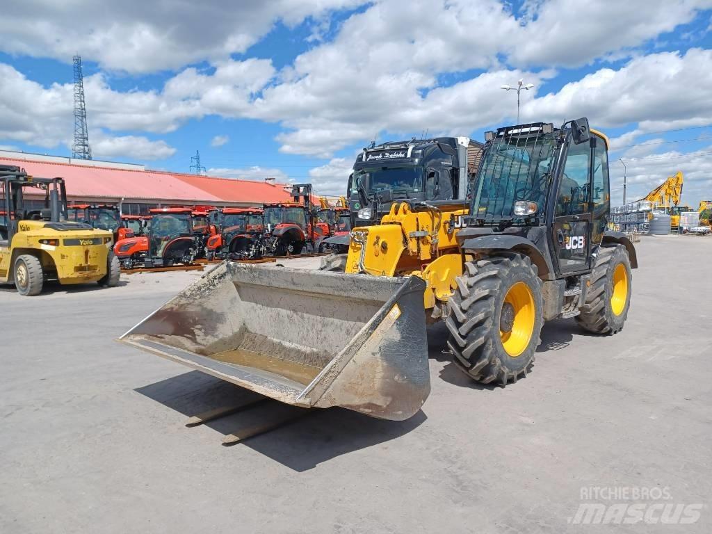 JCB 535-95 伸縮臂操作車