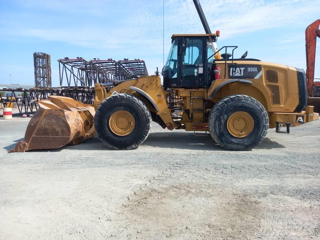 CAT 980L (Abu Dhabi) 輪胎式裝載機