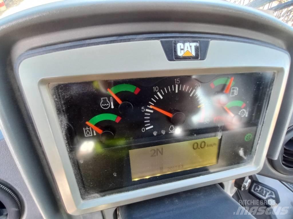 CAT 980L (Abu Dhabi) 輪胎式裝載機