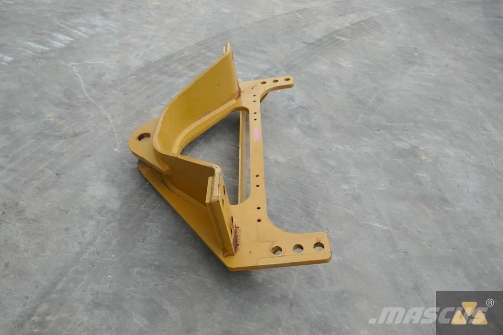 CAT 140M3 Drawbar 其他組件