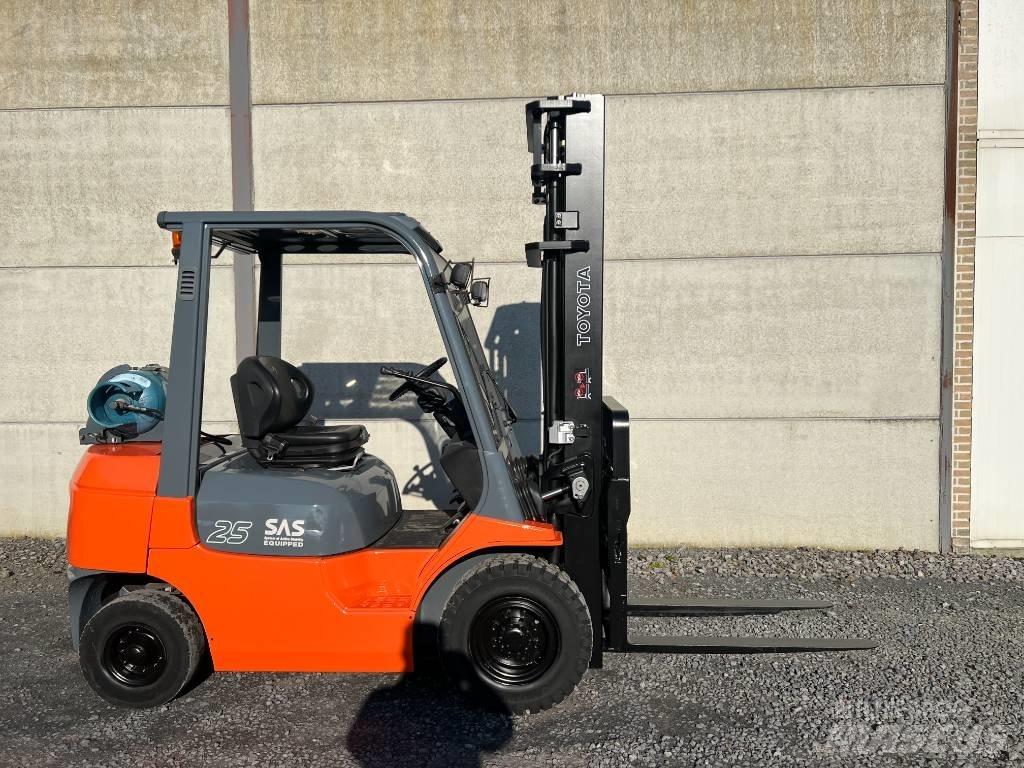 Toyota 42-7FGF25 液化石油氣LPG卡車