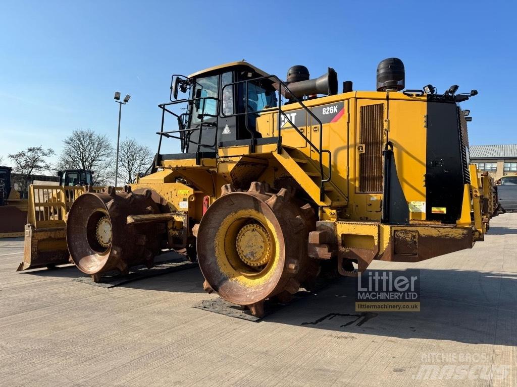 CAT 826K 廢棄物壓實機