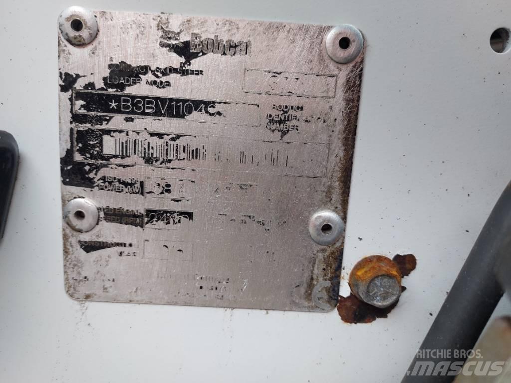 Bobcat 377 滑移轉向裝載機
