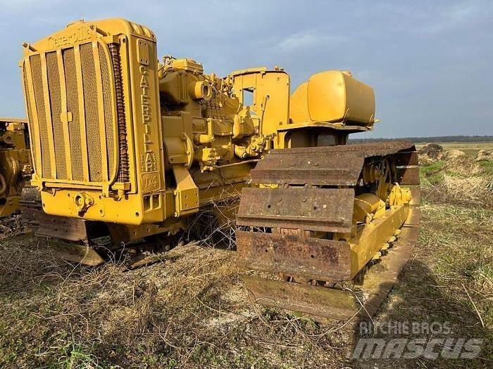 CAT D4 - 履帶推土機
