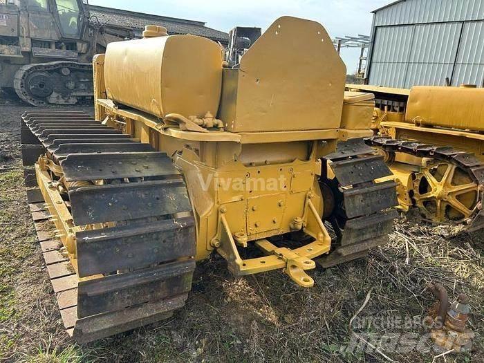 CAT D4 - 履帶推土機