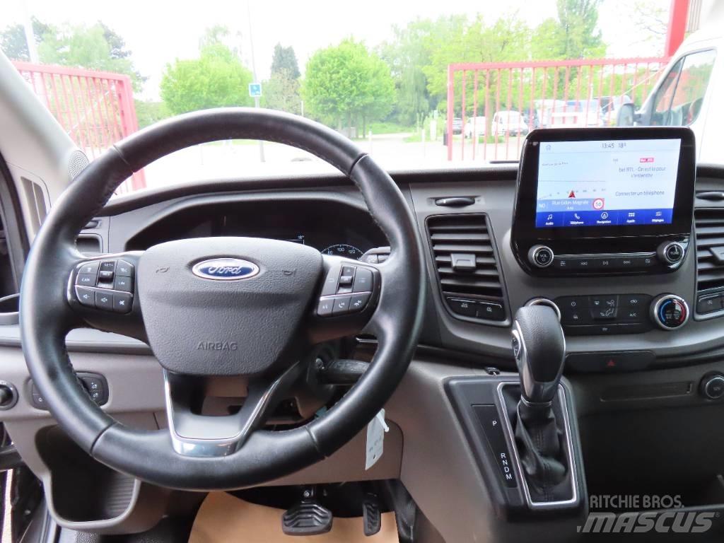 Ford Transit 廂式貨物運輸車