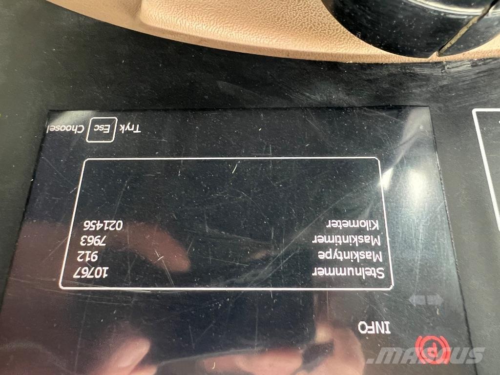 Hydrema 912 DS 鉸接式起吊車