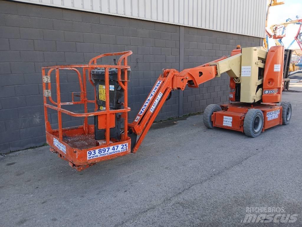 JLG E300AJP 曲臂高空作業車