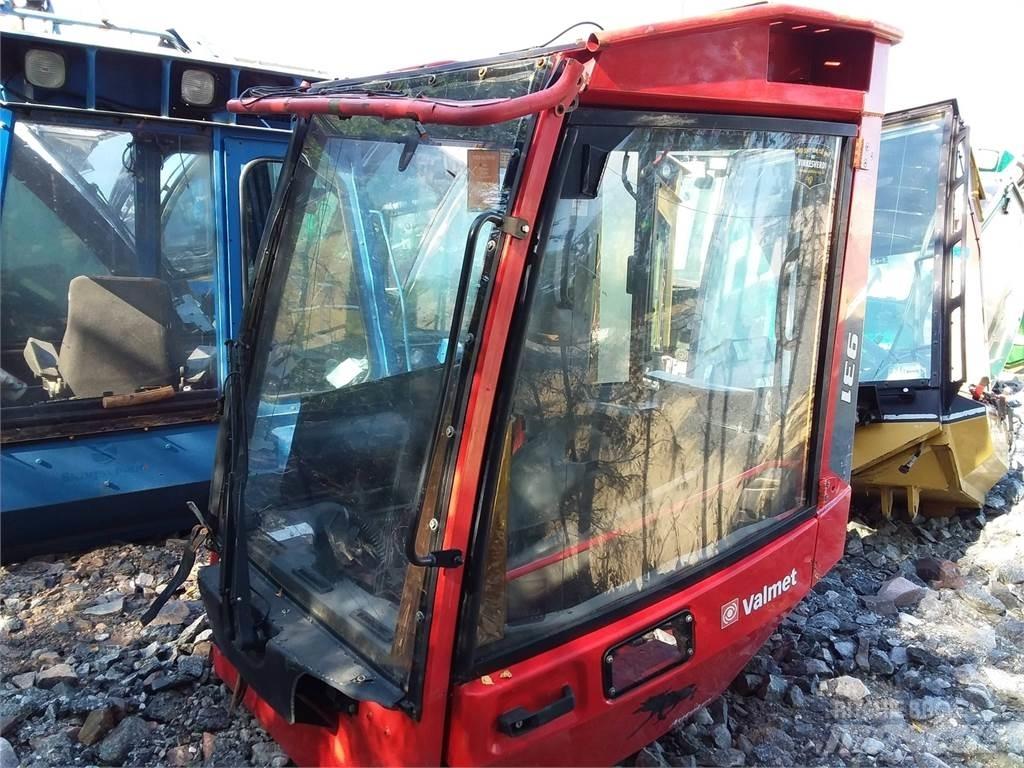 Valmet 931 駕駛室與內部