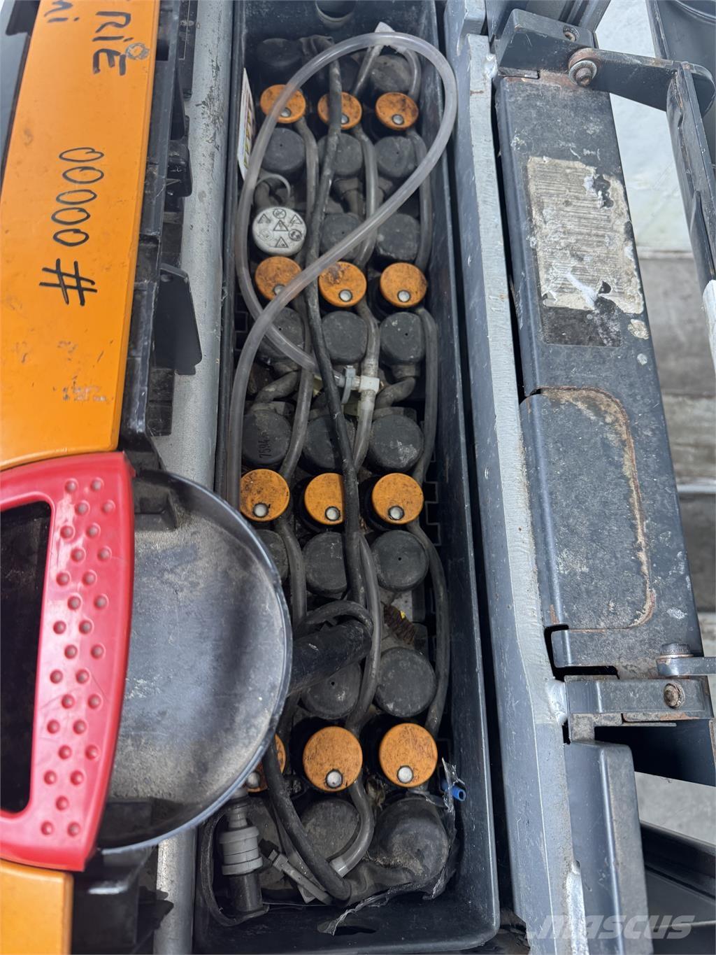 Still EXU-H18 行走控制式堆積機