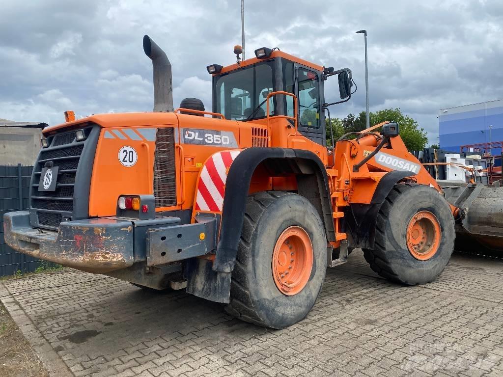 Doosan DL 350-3 輪胎式裝載機