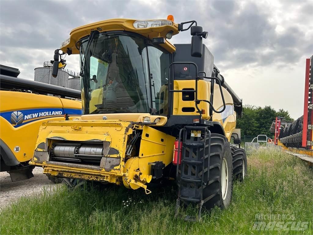 New Holland CR 980 聯合收穫機