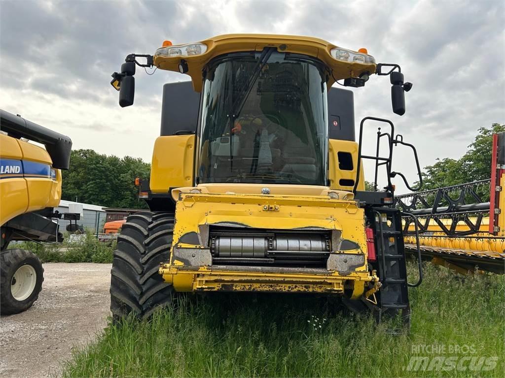 New Holland CR 980 聯合收穫機