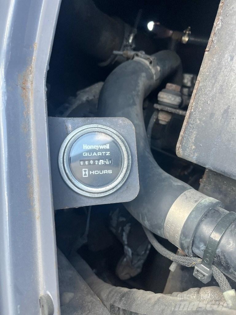 Terex RT 230-1 越野起重機