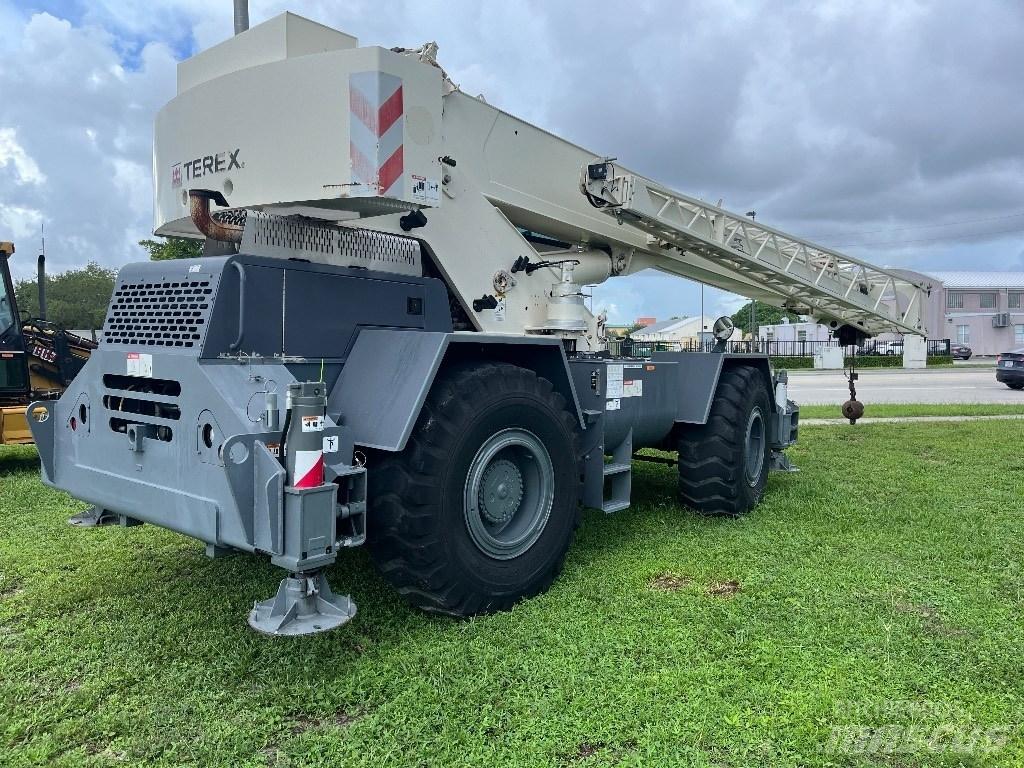 Terex RT 230-1 越野起重機