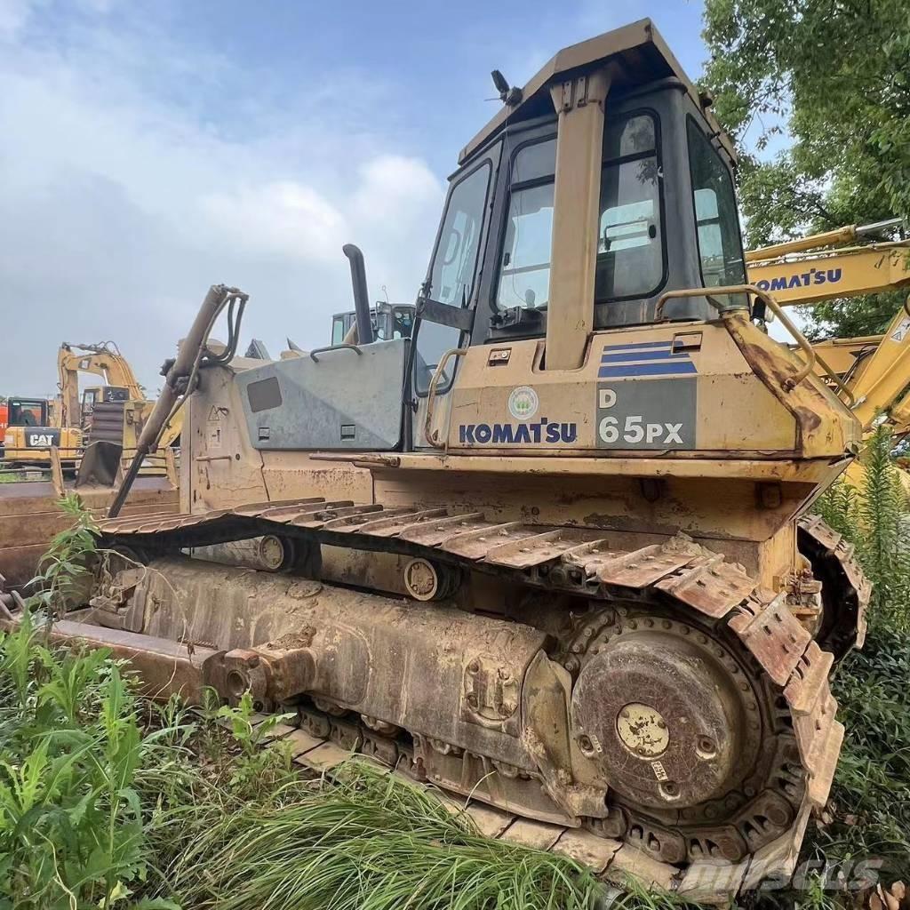 Komatsu D 65 P-12 履帶推土機