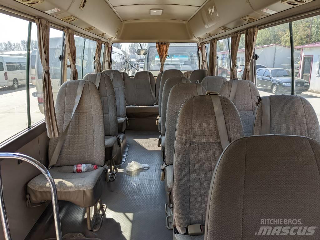 Toyota Coaster Bus 迷你巴士